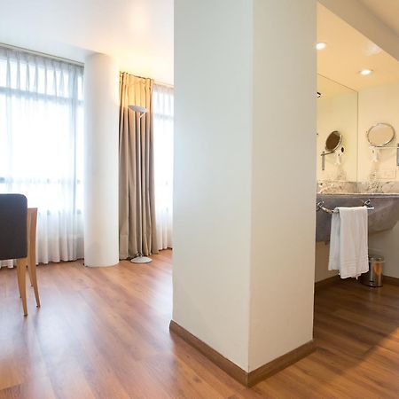 Tryp Montevideo Hotel Экстерьер фото