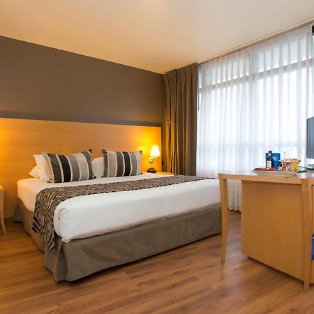 Tryp Montevideo Hotel Экстерьер фото